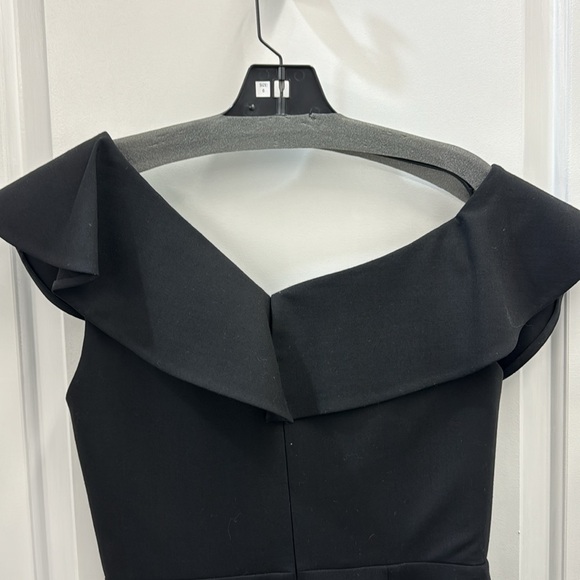 OSCAR DE LA RENTA
Wrap-effect ruffled grain de poudre midi dress - Picture 5 of 6